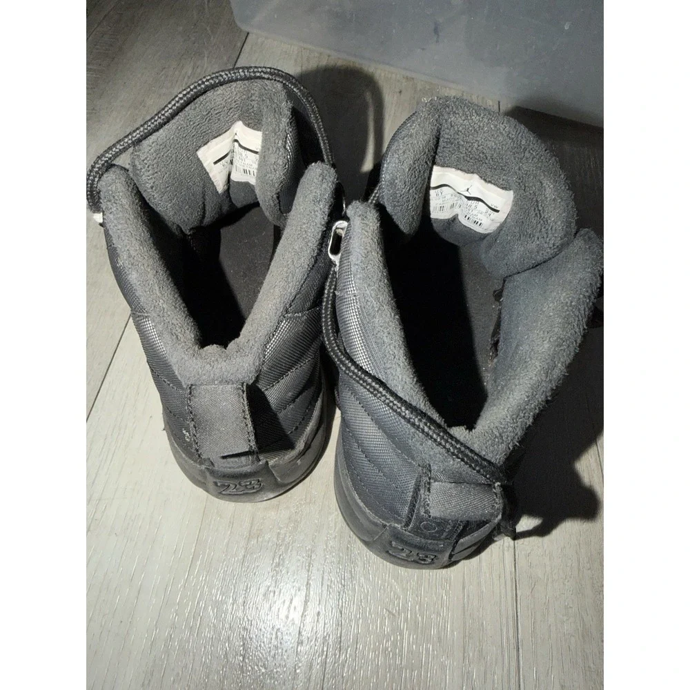 Air Jordan‎ 12 Winterized Black Size 6y